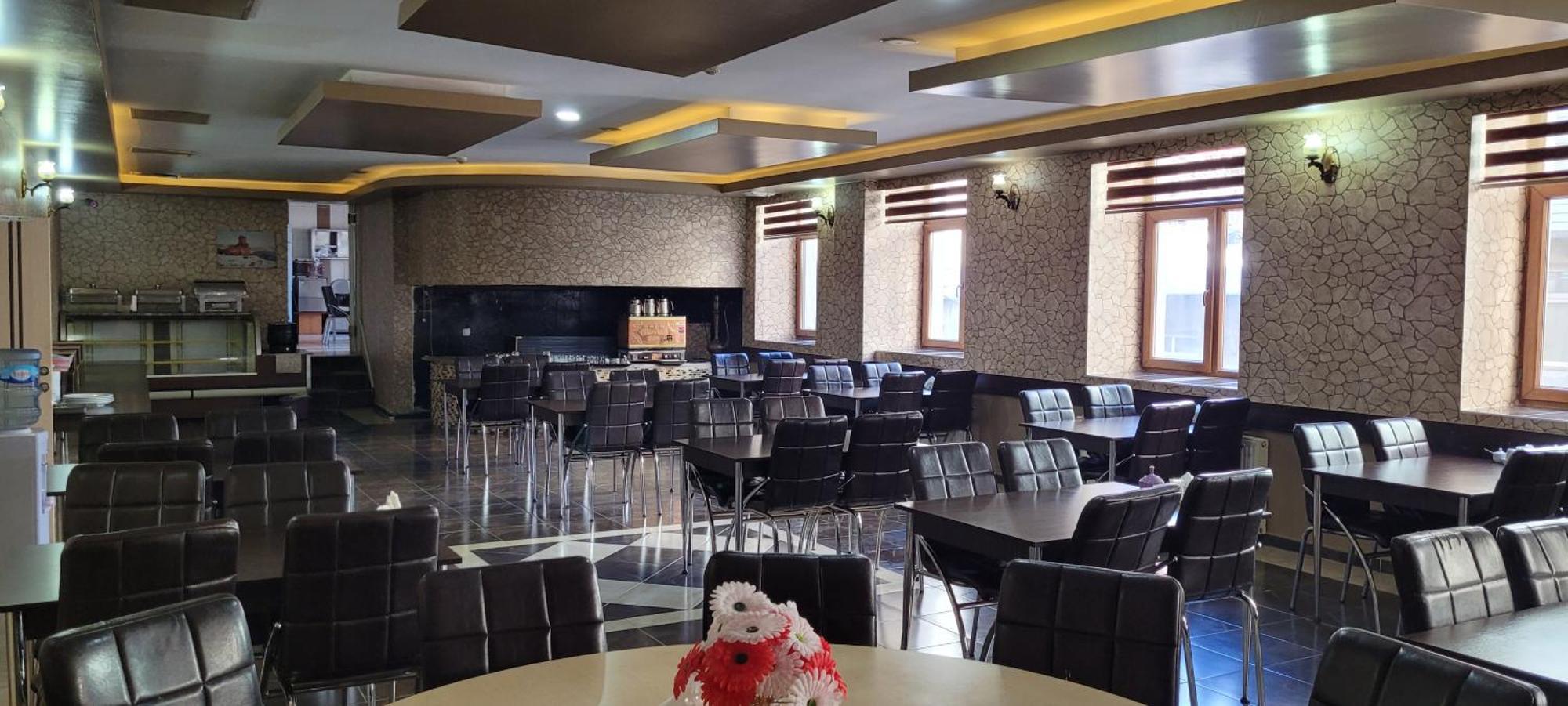 Guengoeren Hotel Kars Exteriör bild
